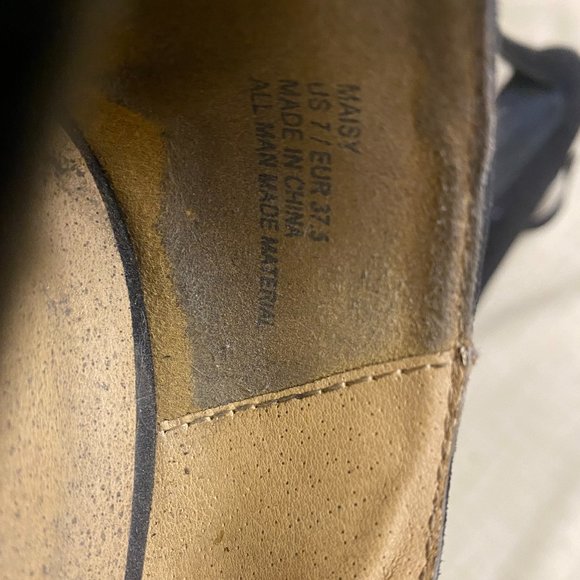 Faux Suede Bow Pin-Up Heels - Picture 6 of 7